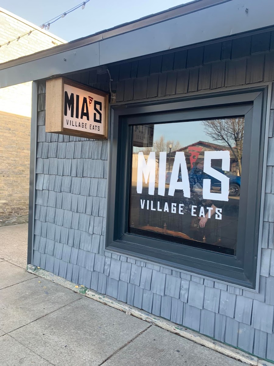 Mia's Village Eats
